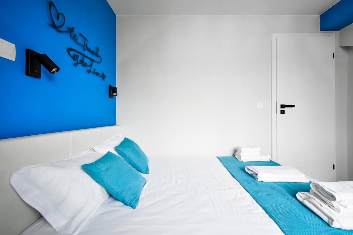180 Panoramic Views Fully Equipped For 6 Acs *